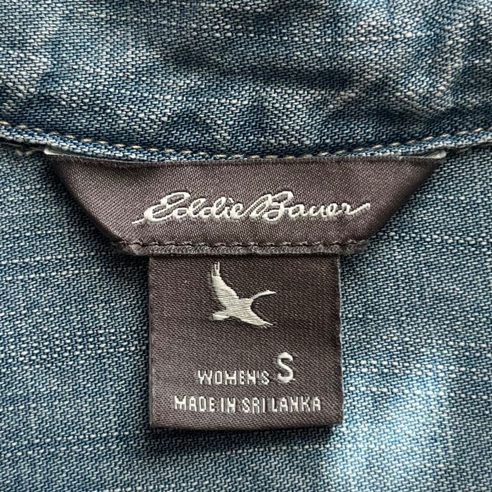 Eddie Bauer Lyocell Sleeveless Denim-Look Button Up Blouse Size S NWT - Picture 5 of 10